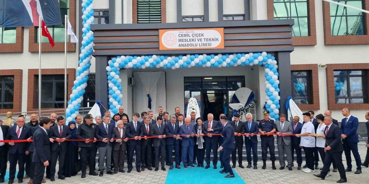 Boğazlıyan Cemil Çiçek Mesleki ve Teknik Anadolu Lisesi açıldı