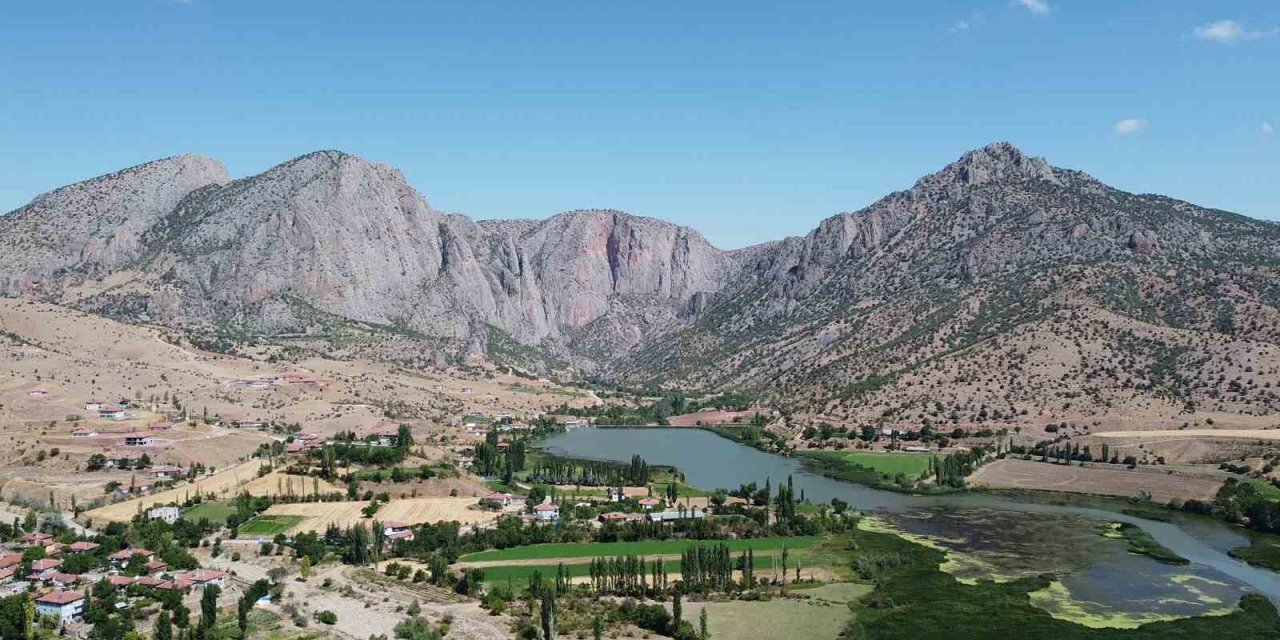 Kazankaya Kanyonu tarihi ve doğal güzellikleriyle meditasyon merkezini andırıyor