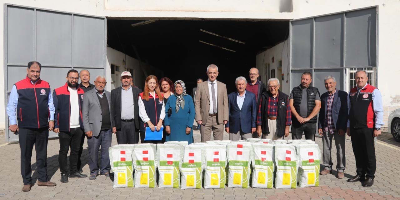 Kırıkkale’de üreticilere ıspanak tohumu dağıtıldı