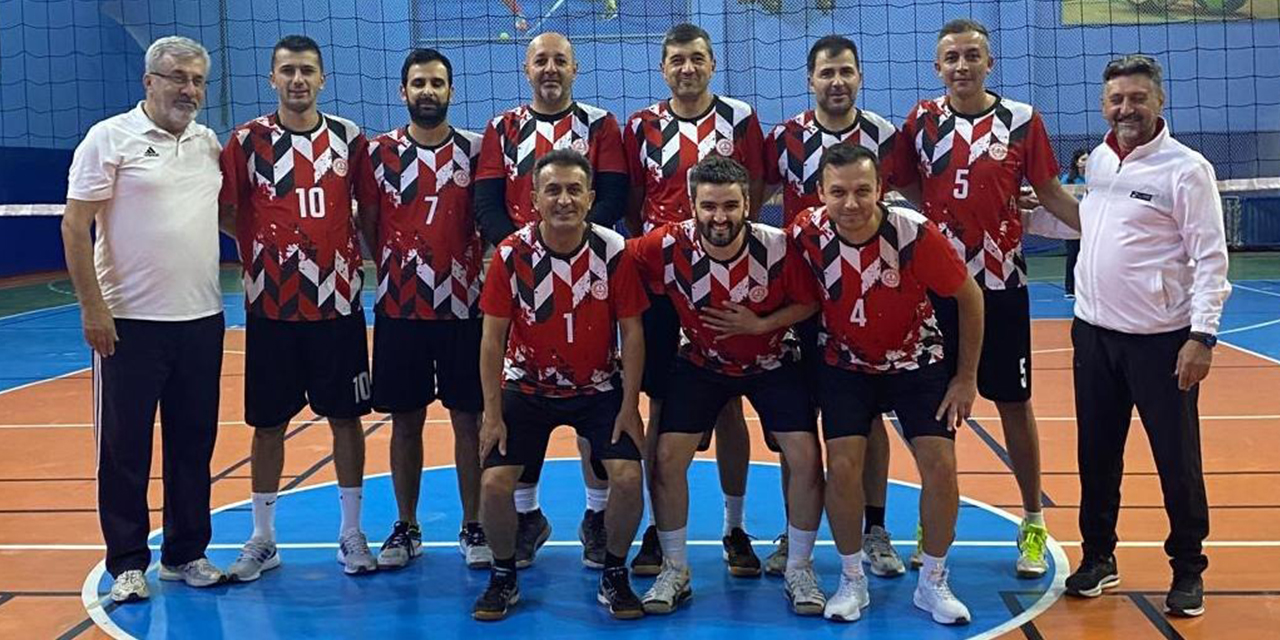 Kamu kurumlarında voleybol heyecanı