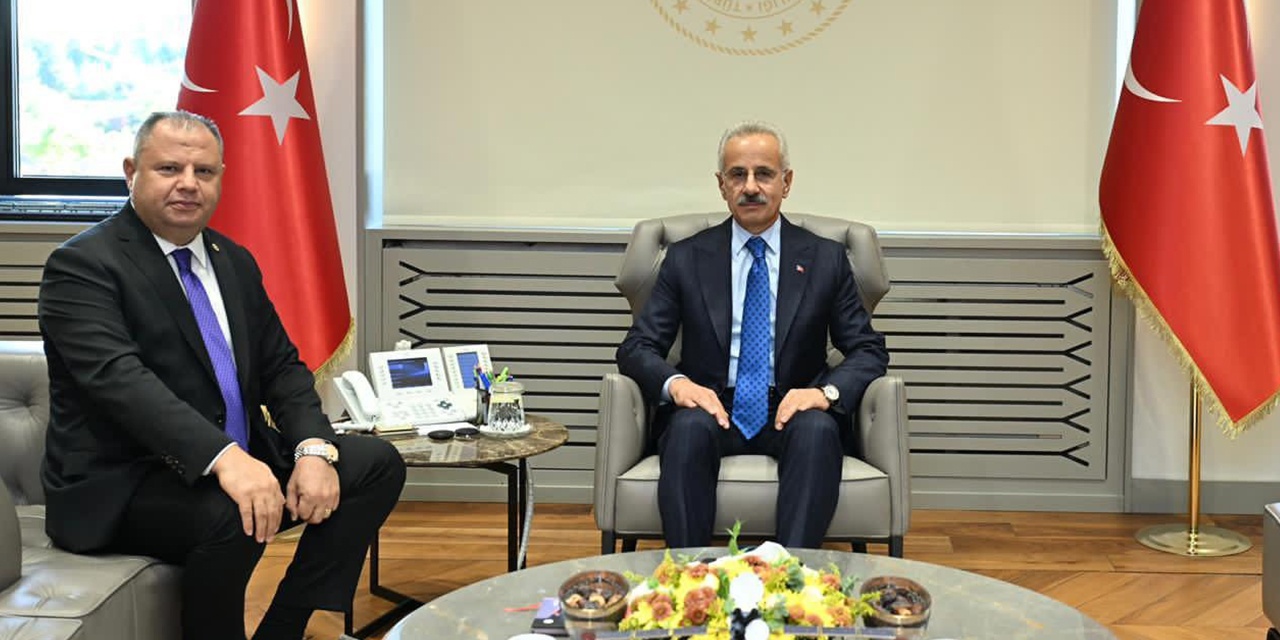 Öztürk, Uraloğlu ile yol ve demiryolu taleplerini görüştü