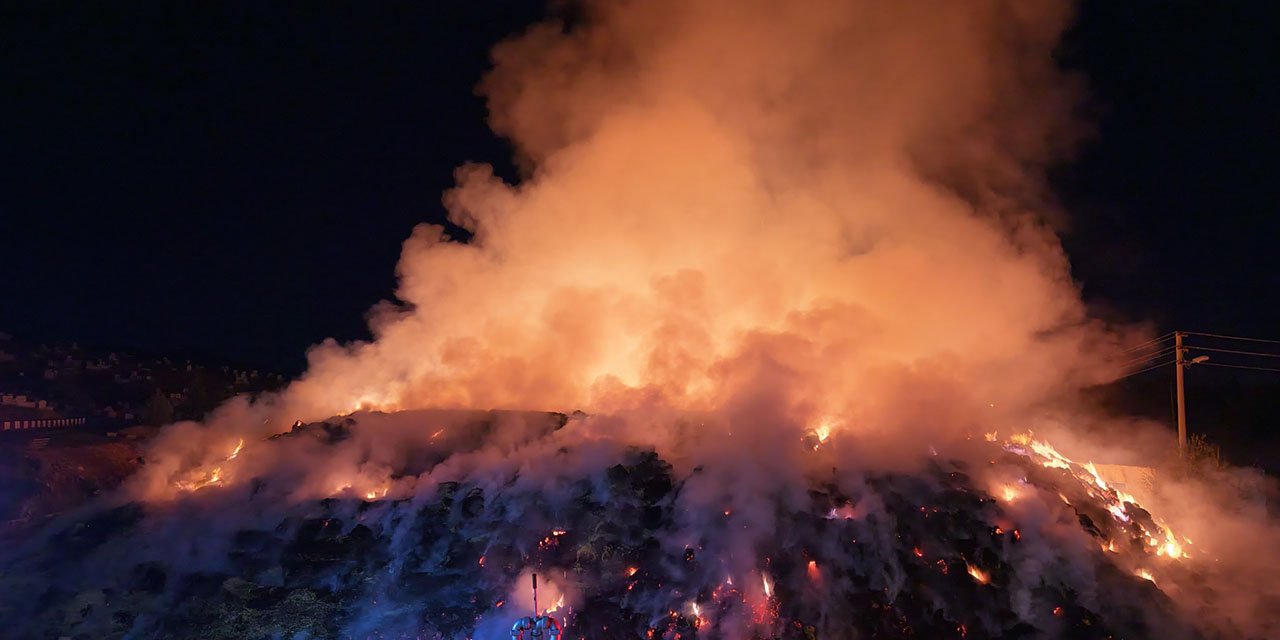 Çerikli’de 650 ton saman balyası kundaklandı!