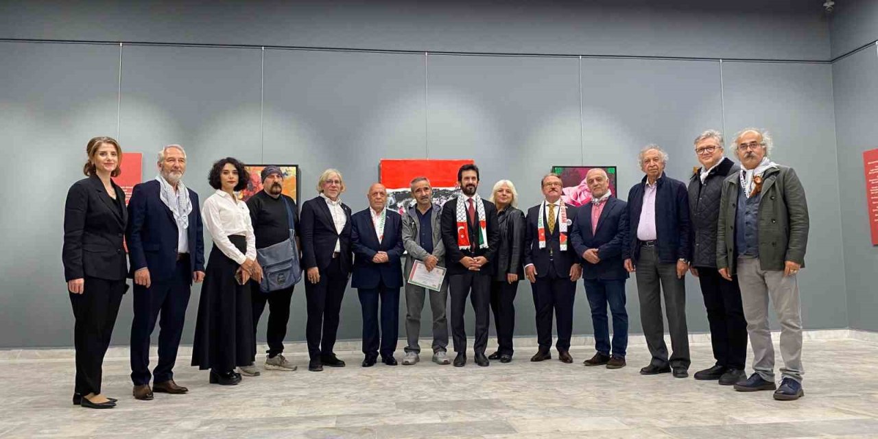 ‘’Bütün Renkler Gazze’ye’ Bağış Sergisi sanatseverlerle buluştu