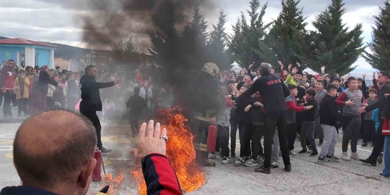 Afet tatbikatı gerçeği aratmadı