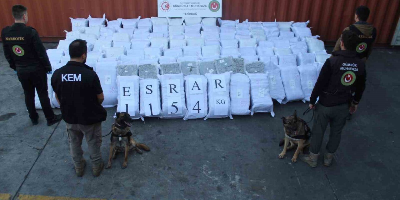 Gümrükler Muhafaza Ekiplerince, toplam 809 milyon lira değerinde uyuşturucu madde ele geçirildi