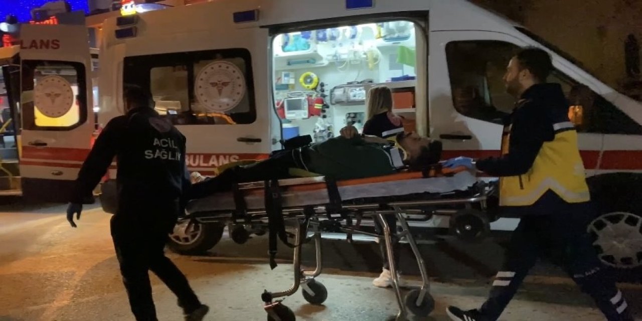 Çorum’da otomobille çarpışan motosiklet otobüs durağına daldı: 1 yaralı