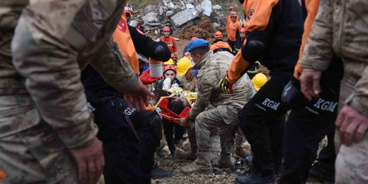 Kastamonu’da bölgesel deprem tatbikatı: Yüzlerce personel seferber oldu