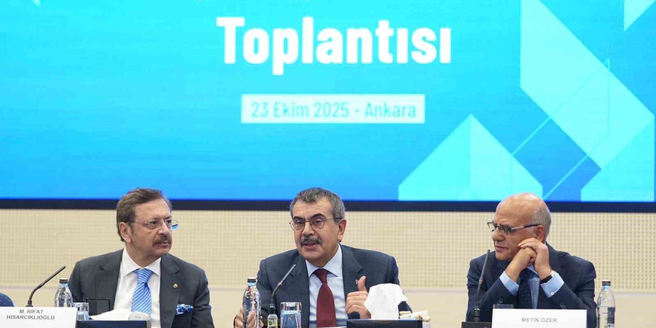 Bakan Tekin: "Nitelikli elemanı yetiştirmek konusunda biz elimizi taşın altına koyacağız"