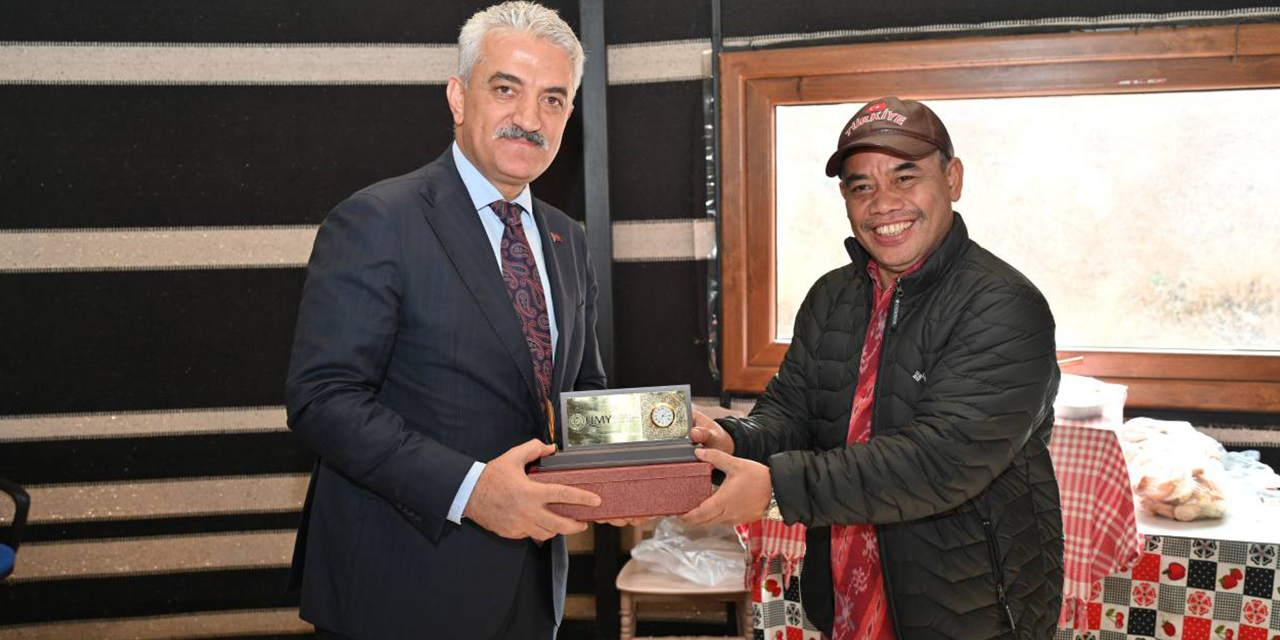 Uluslararası kongre katılımcıları Dinek Dağı’nda buluştu