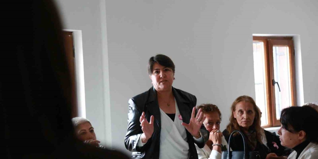 Keçiören Belediyesi’nden meme kanseri farkındalık eğitimi