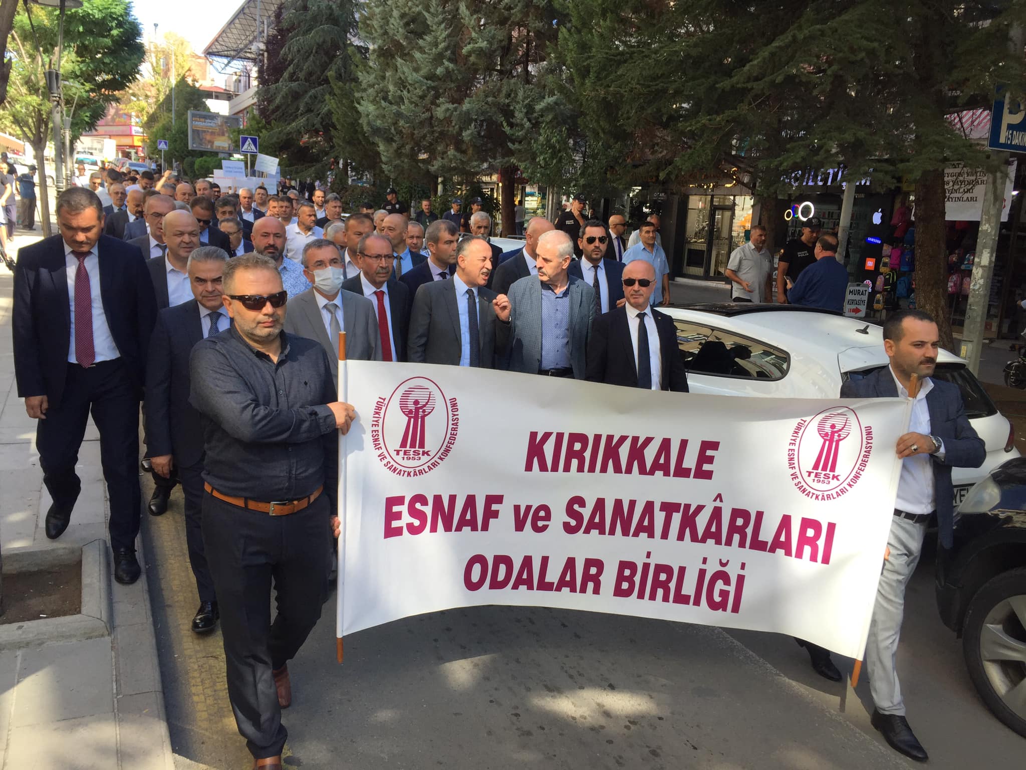 İŞİMİZ ESNAFLIK SEVDAMIZ TÜRKİYE