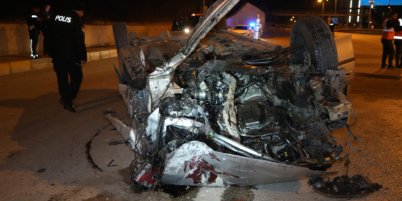 Takla atan otomobil hurdaya döndü: 2 yaralı