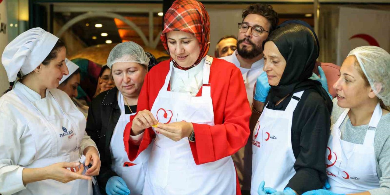 Depremzede kadınlar İstanbul’da ünlü şeflerden eğitim aldı