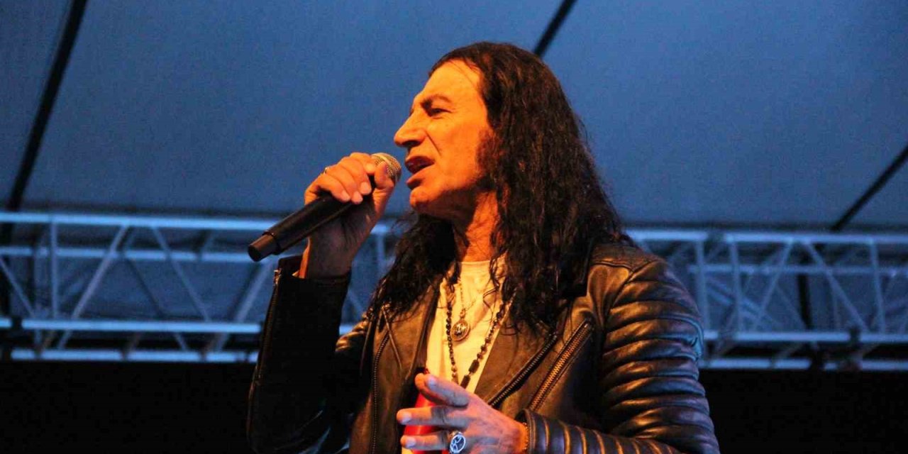 Murat Kekilli Çorumlu hayranlarını coşturdu