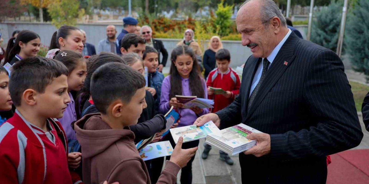 Taşköprü Belediyesi’nin geleneksel hale getirdiği ‘Çocuk Kitapları Günleri’ devam ediyor