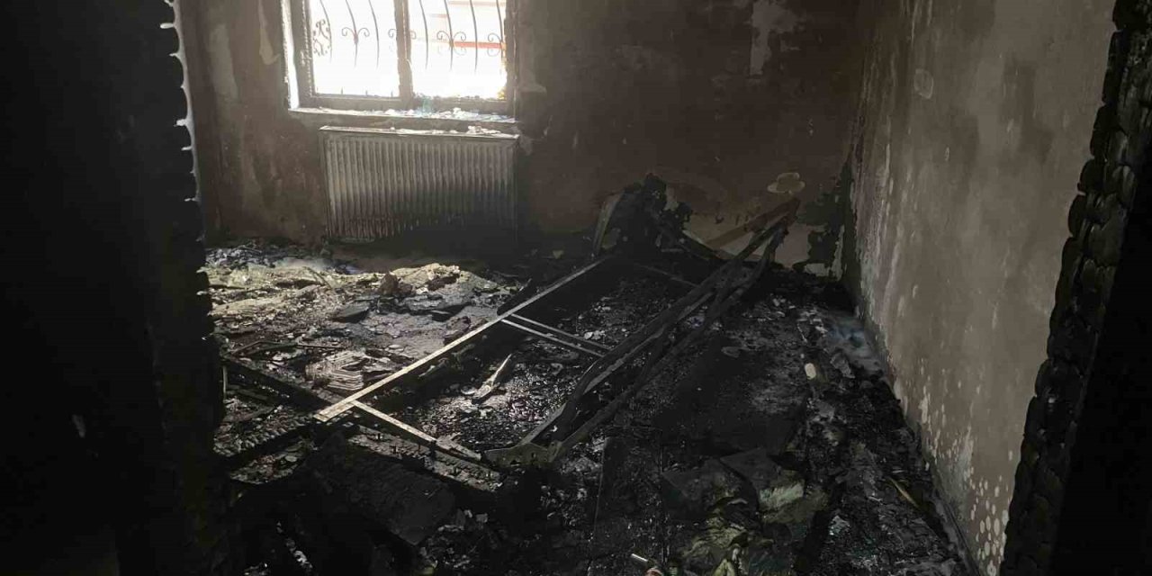 Ankara’da 4 katlı binada yangın