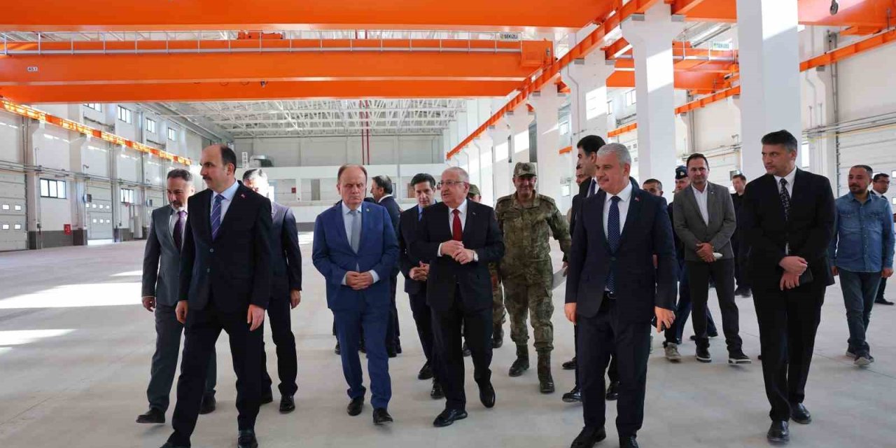 Bakan Güler ‘Savunma Sanayisi Tedarikçi Buluşmaları’ programına katıldı