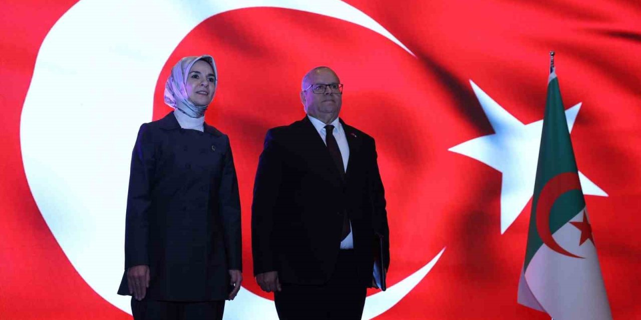 Cezayir’in bağımsızlığının 71’inci yıl dönümü kutlandı