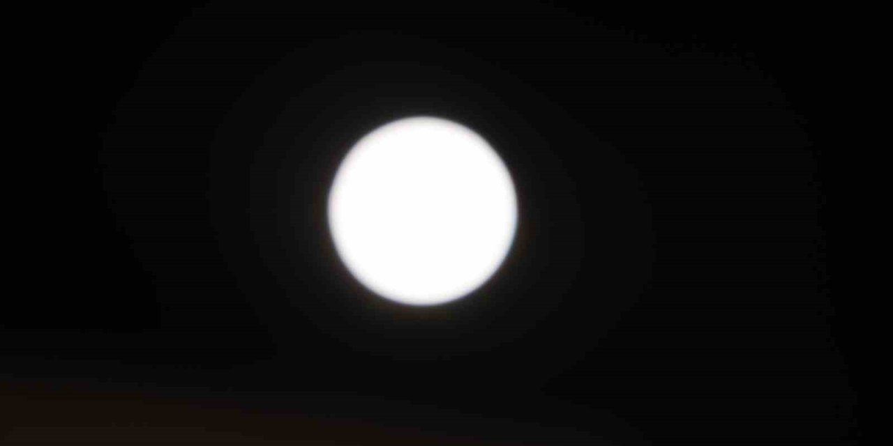 Kırşehir’de "Kunduz Süper Ay" gökyüzünü aydınlattı