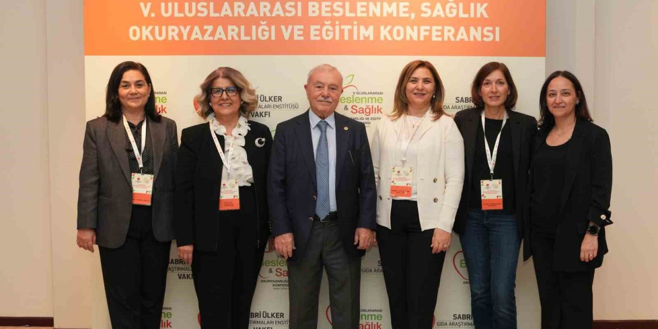 Sabri Ülker Vakfı Başkanı İçöz: "Türkiye’deki beslenme, sağlık ve gıda okuryazarlığı düzeyi, diğer ülkelerin gerisinde"