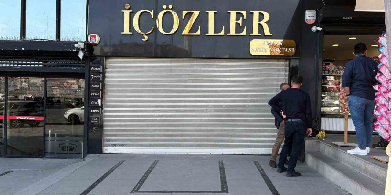 Kuyumcudaki vitrin asansörünün altında kalan işçi hayatını kaybetti