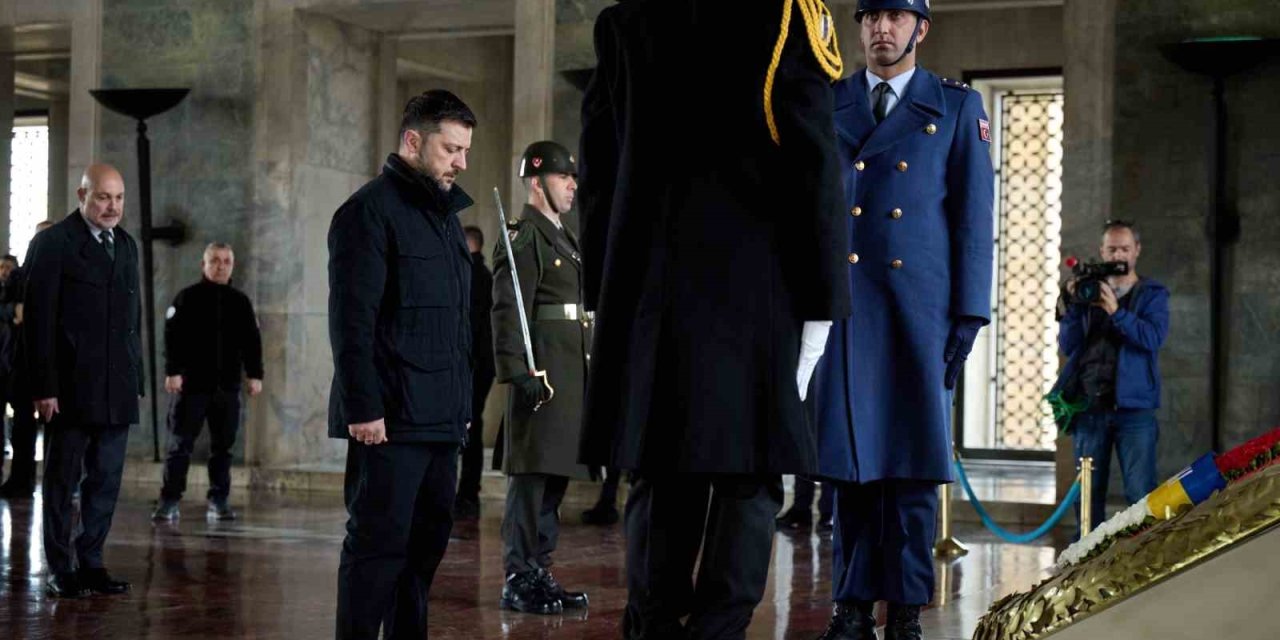 Ukrayna Devlet Başkanı Zelenskiy Anıtkabir’de