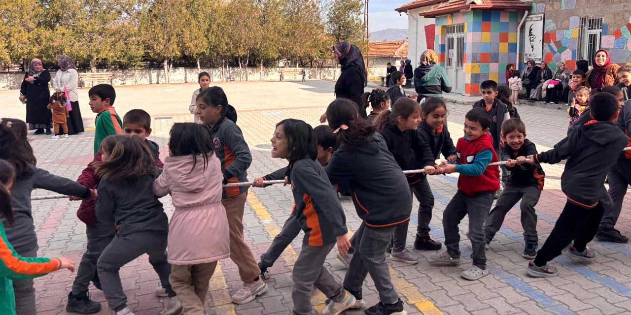 Karakeçili’de geleneksel çocuk şenliği