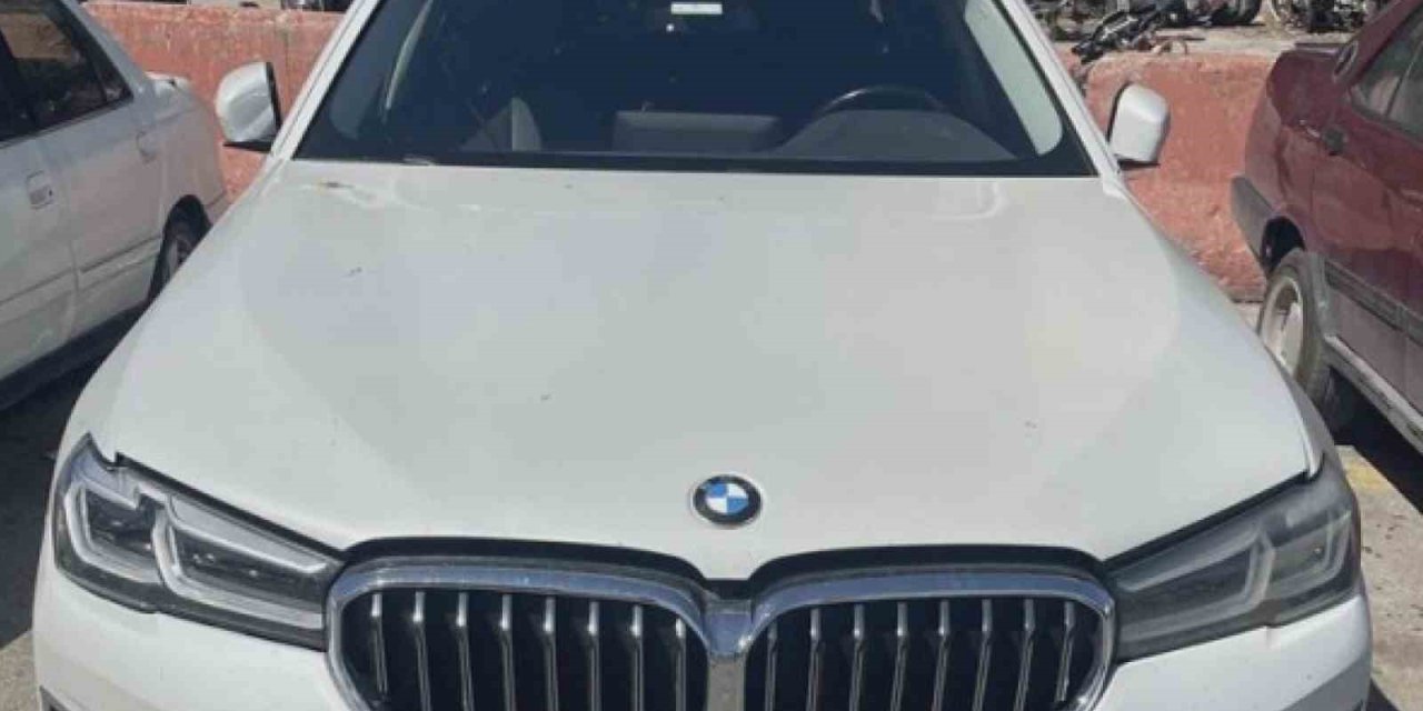 Düğün takılarıyla otomobil almak isteyen yeni evli çift 1 milyon 648 bin lira dolandırıldı