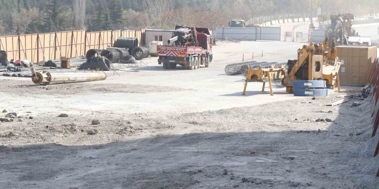 Mansur Yavaş’ın temelini attığı Mamak metrosu ortada kaldı