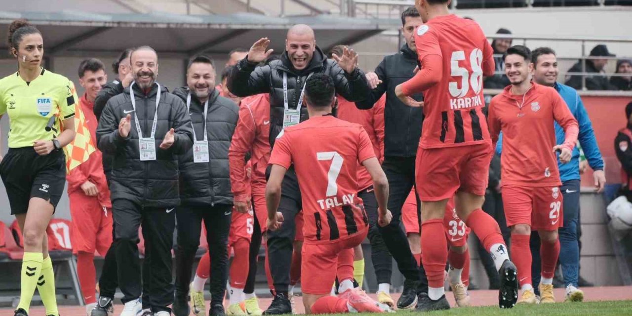 TFF 2. Lig: GMG Kastamonuspor: 7 - Altınordu: 1