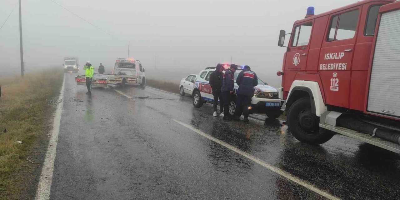 Çorum’da sis trafik kazasına sebep oldu: 5 yaralı