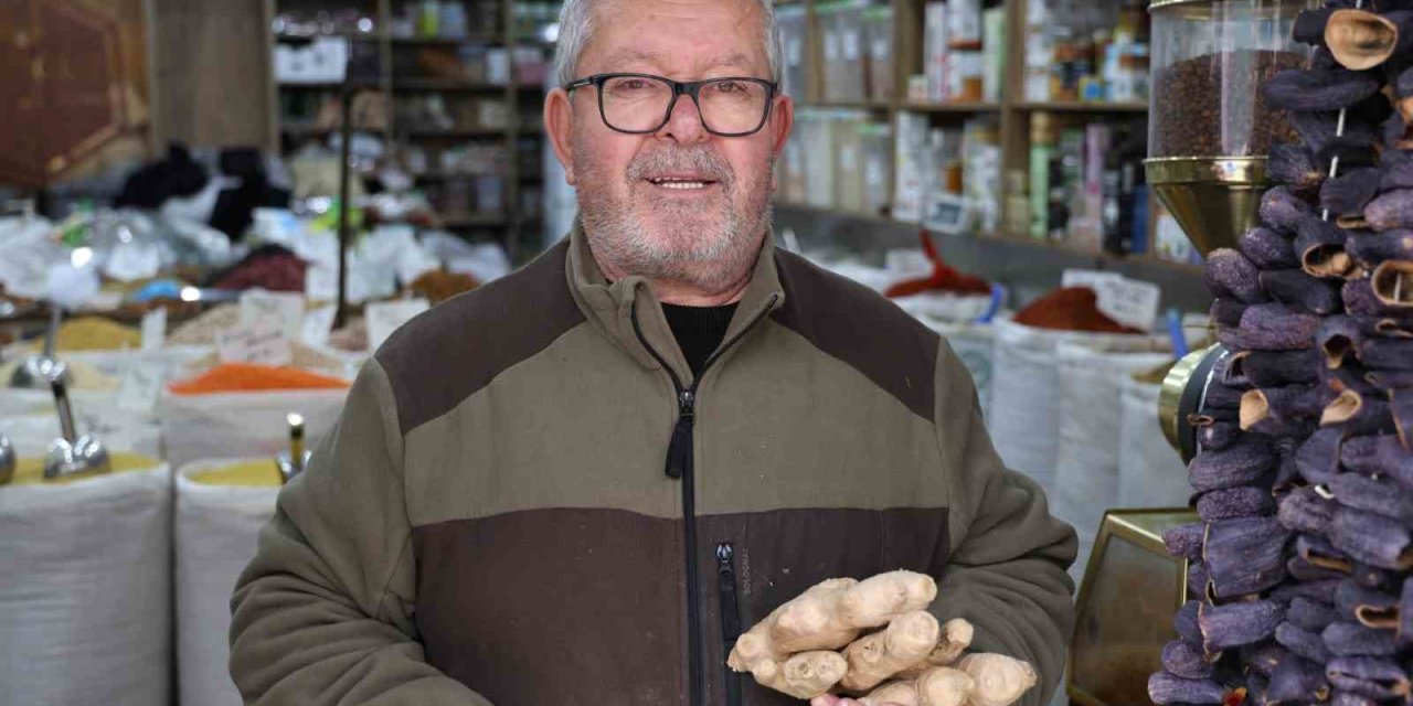 Soğuk havalarda bitki çayına ilgi yoğun