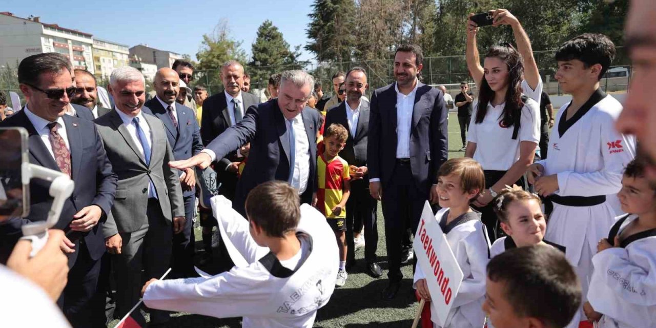 GSB Spor Okullarından bu yıl 1 milyon 811 bin çocuk yararlandı