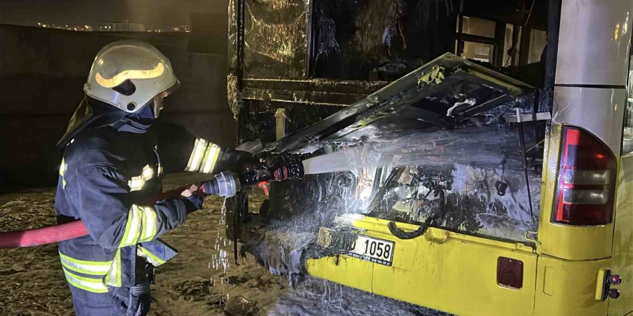 Yozgat’ta özel halk otobüsü yandı