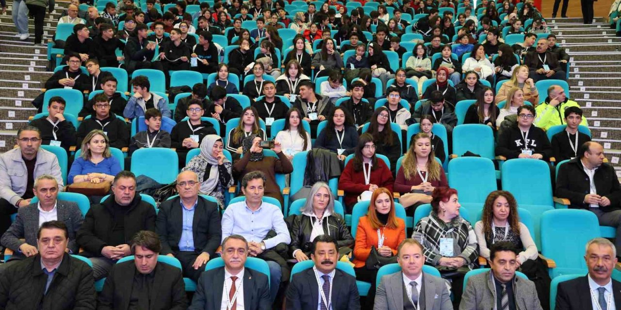 Liseliler anlattı, öğrenci ve velileri dinledi