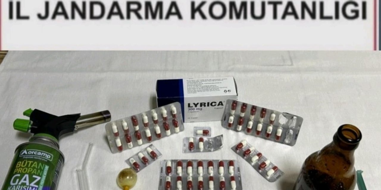 Kırşehir’de jandarma yol kontrolünde uyuşturucu hap ele geçirdi