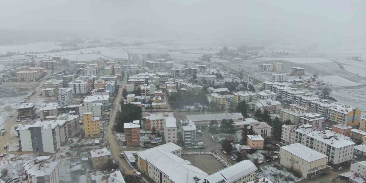 Kastamonu’da kar yağışı ilçeleri beyaza bürüdü