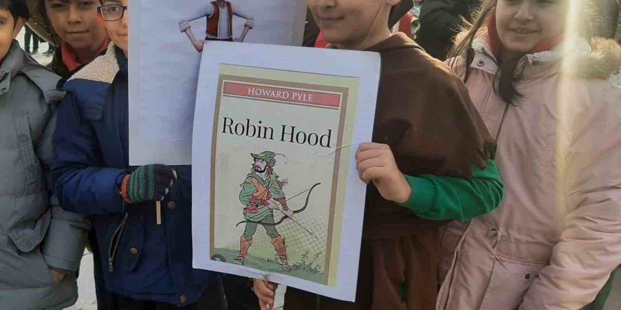 ‘Sincan Roman Kahramanları Festivali’ sokaklarda renkli görüntüler oluşturdu