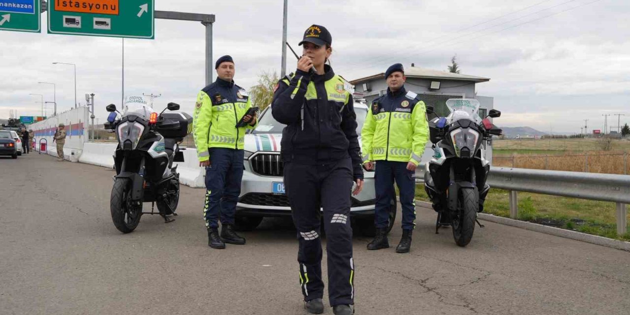 Karayollarının huzur ve güvenliği Otoyol Jandarma Timlerine emanet