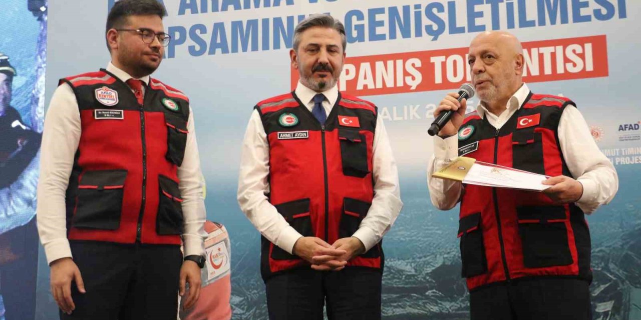 HAK-İŞ Başkanı Arslan: "HAK-İŞ olarak ülkemize ait hangi sorun varsa orada olmak zorundayız"