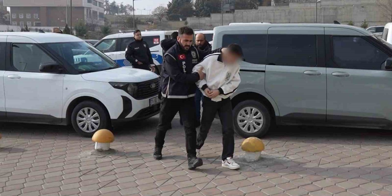 Kırkkale'de iğrenç olay! Çıplak görüntülerle şantaj!