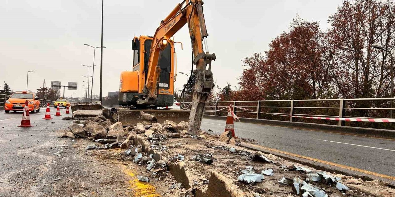 Ankara’da tek kişilik yol çalışması