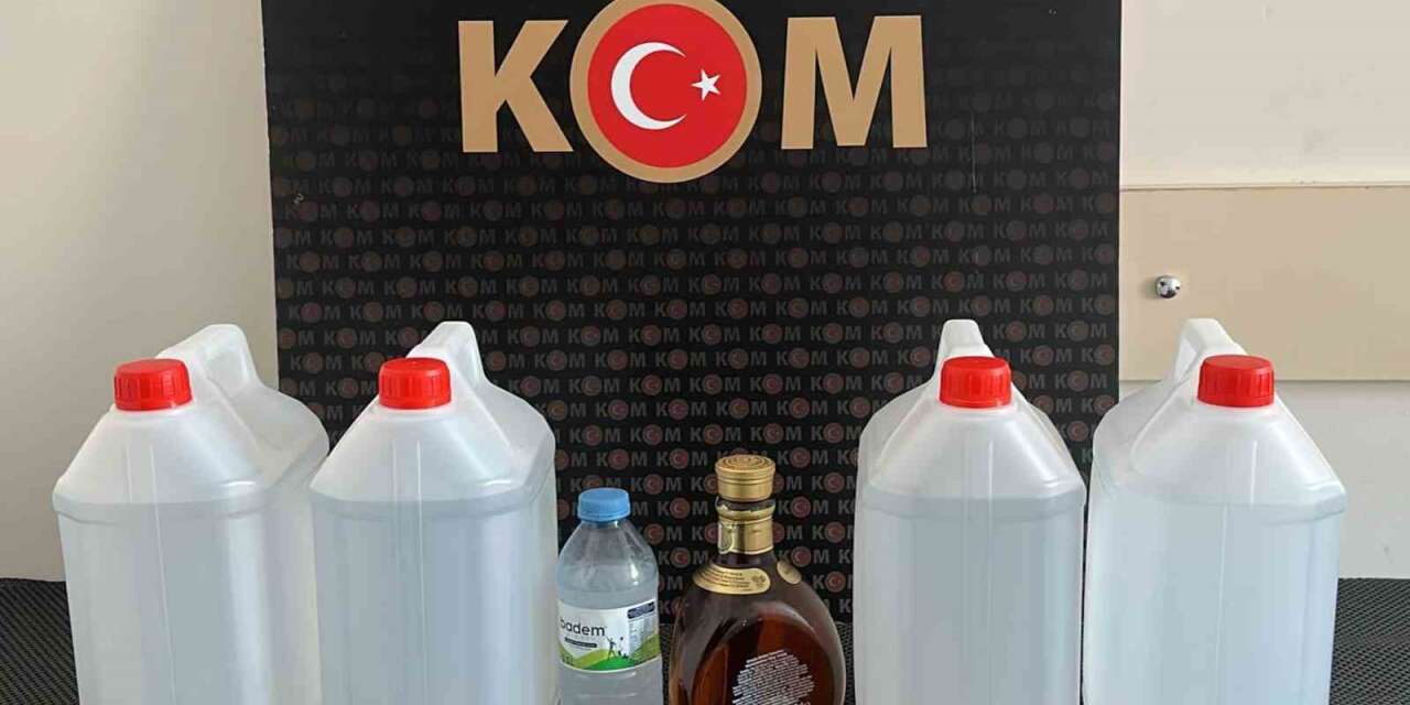 Yılbaşı öncesi kaçak alkol operasyonu: 20 litre etil alkol ele geçirildi