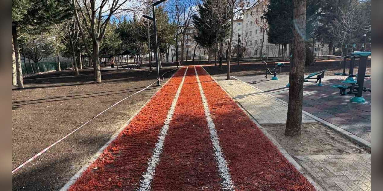 Pursaklar’da Turgut Özal Parkı yeni yüzüyle hizmete açıldı