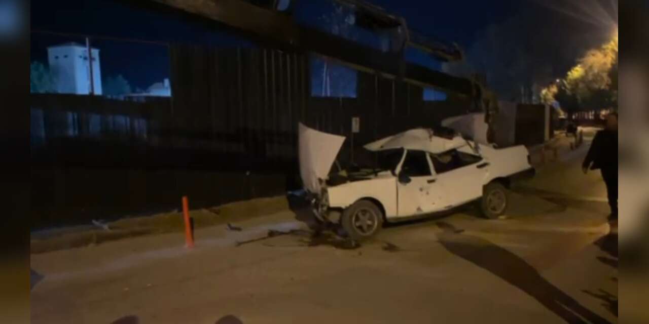 Kontrolden çıkan Tofaş inşaat sahasına uçtu