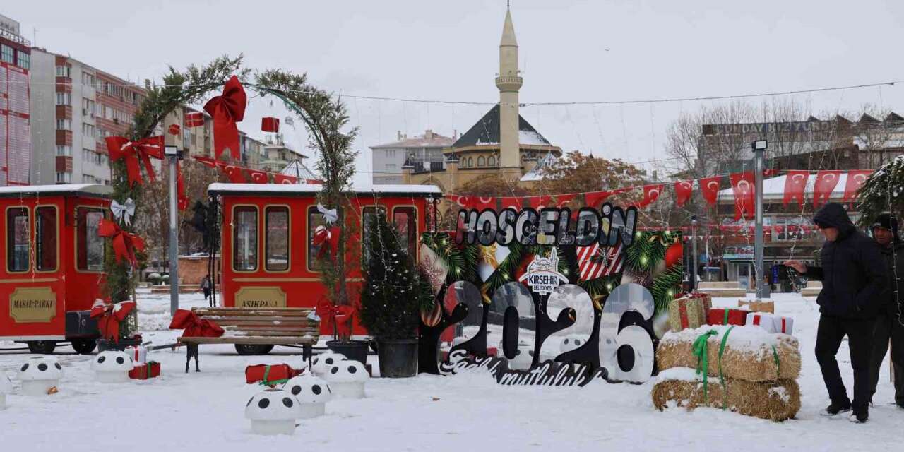 Kırşehir’de yeni yılın ilk günü meydan soğuk havaya teslim oldu