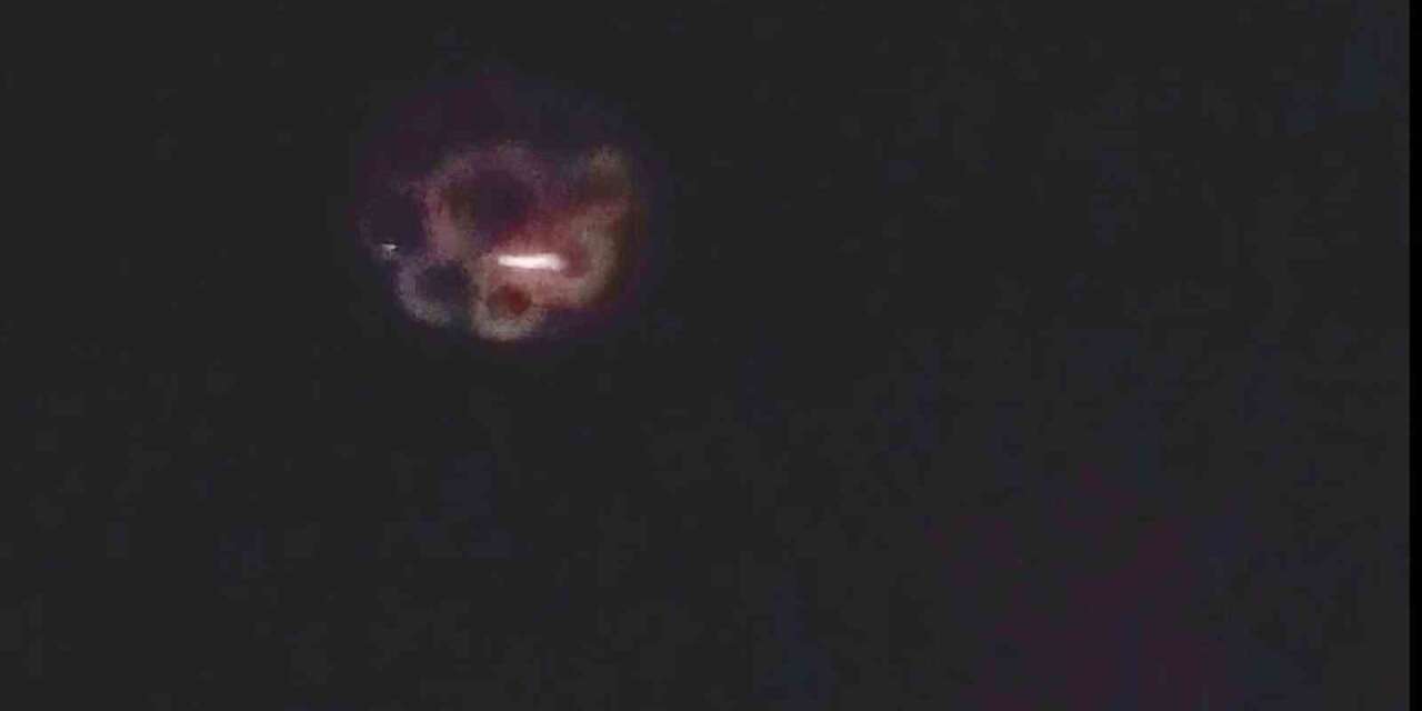 Ankara semalarında gizemli cisim: İki arkadaş o anları kaydetti