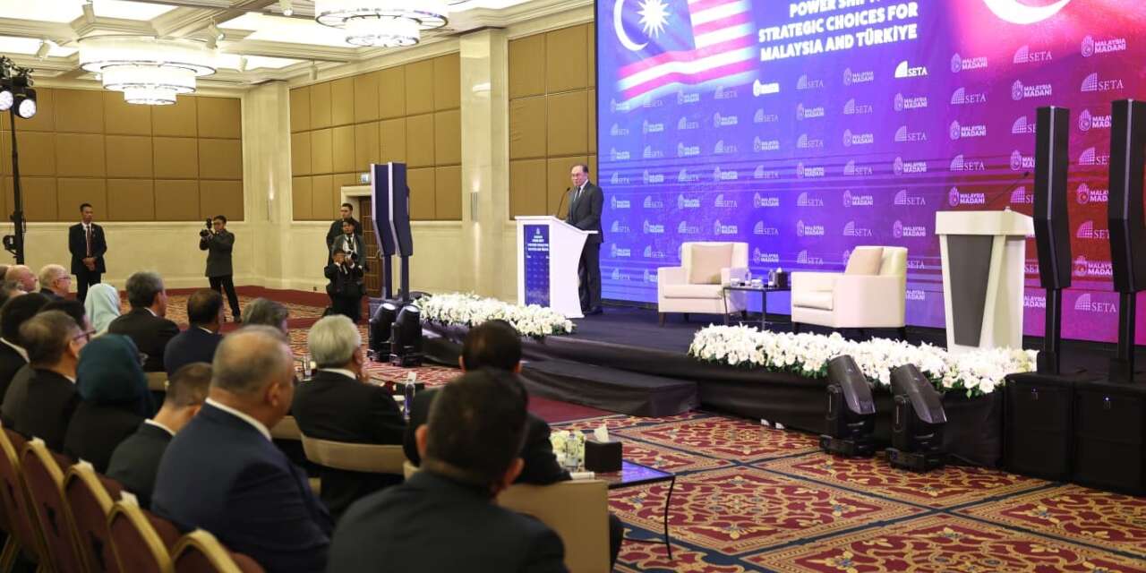 Malezya Başbakanı İbrahim: "Ülkeler arasında görüş ayrılıkları olacaktır ama iletişimin sona ermesi anlamına gelmemelidir"