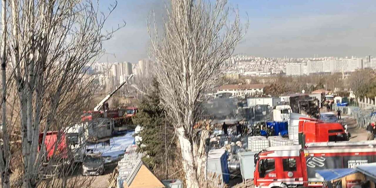 Ankara’da alkol yüklü tırlar alev aldı