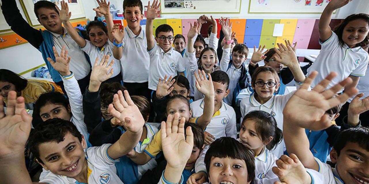 Öğrencilere müjde: 15 tatil süresi uzayabilir!